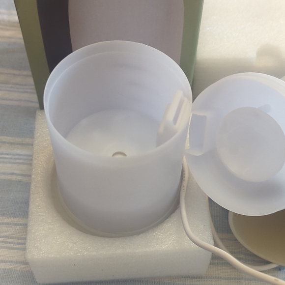 Aroma Diffuser - Black and White - Picture 6 of 6